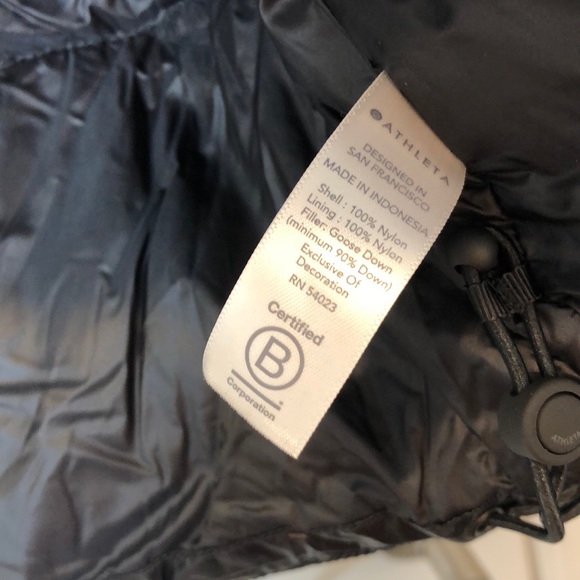 NWT Athleta Lofty Down Vest Black - Picture 10 of 12